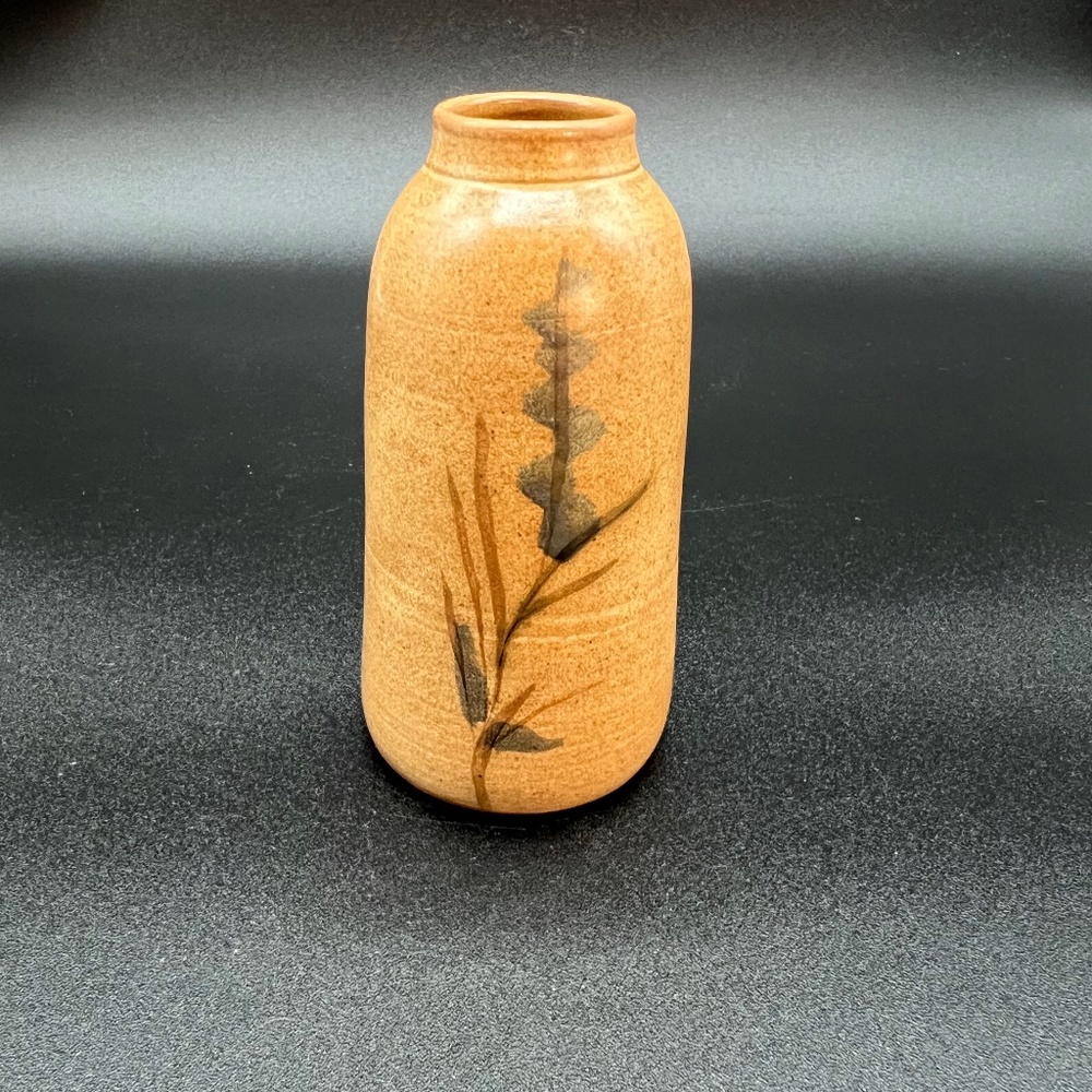 Tiny Bud vase/Clay bud vase